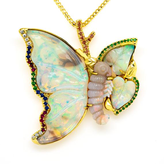 18 karat Yellow gold Australian Opal Necklace Unique Carved Opal
